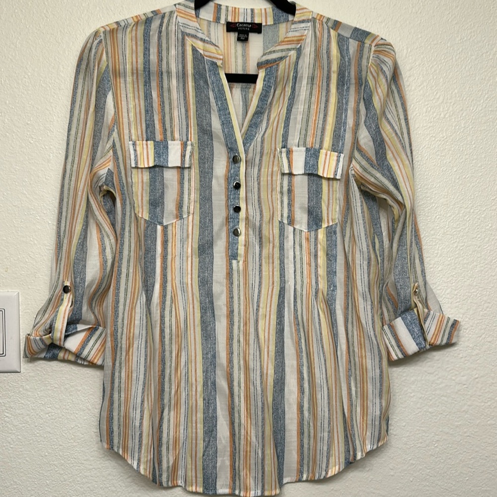 Coco Petite blouse size M